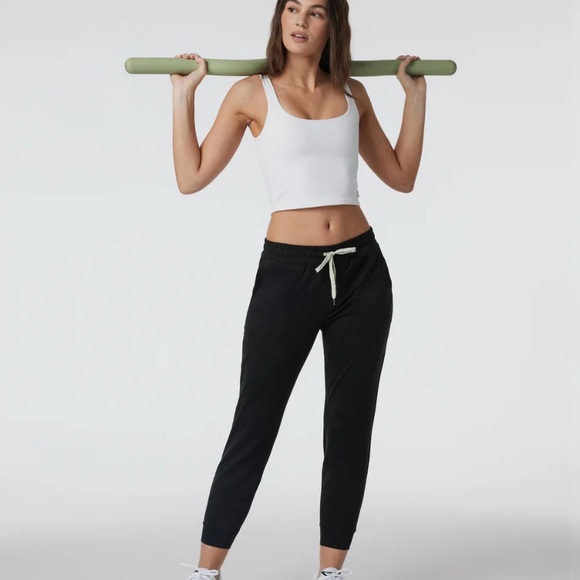 VUORI size XL Daily Crop Women's BreatheInterlock™ Tank - Picture 3 of 4